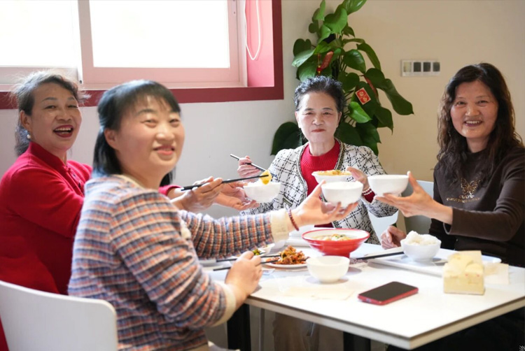 七年·千店·万人就业：熊大爷，包饺子也包梦想